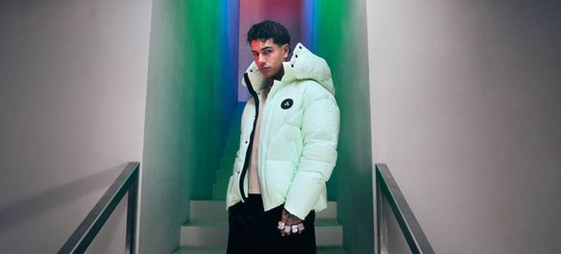 Tony Effe debutta nel fashion: la sua prima capsule per Peuterey