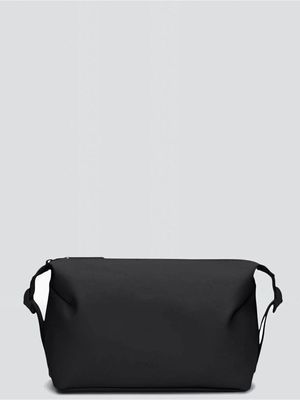 Rains Hilo Wash Bag in waterproof fabric Black RAINS