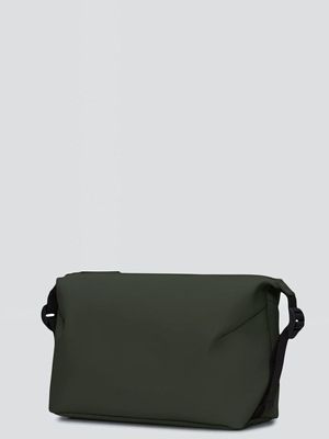 2. Rains Hilo Wash Bag in waterproof fabric Green RAINS 15630