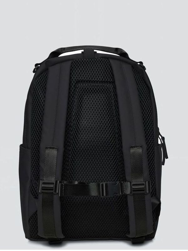 3. Rains Clip Front Backpack in tessuto impermeabile Nero RAINS 14890