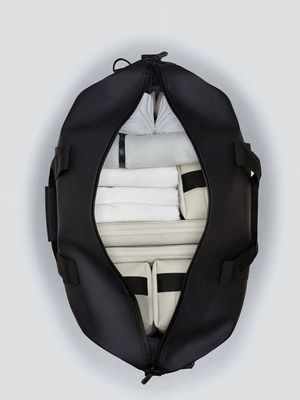 4. Rains Hilo Weekend Bag in Waterproof Fabric Green RAINS 14200