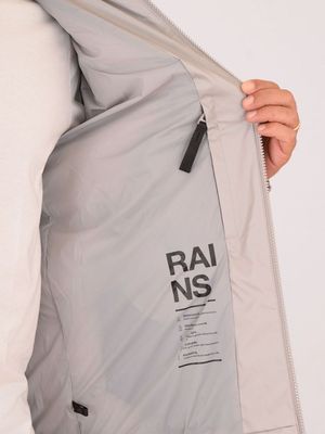 4. Veste isolante Rains Lohja en tissu technique PU Gris clair