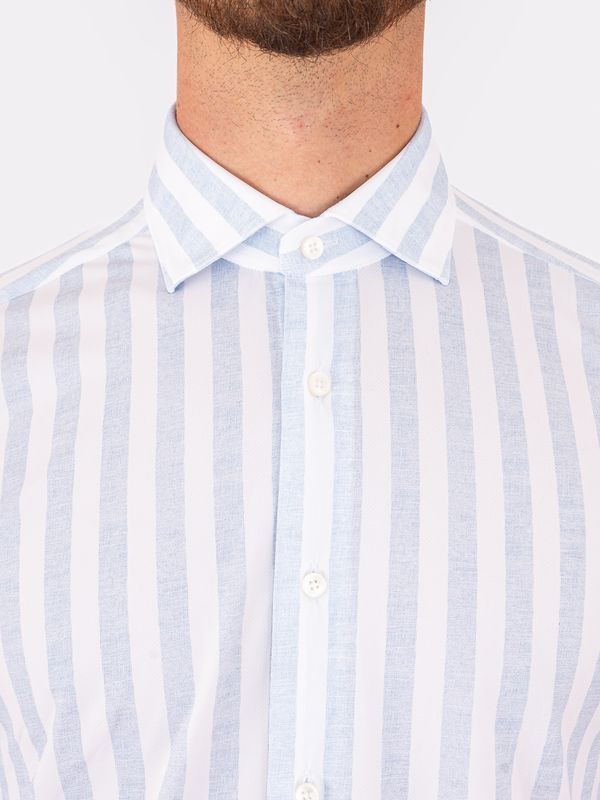 4. Camicia uomo Xacus Evolution-Regular fit con dettagli in contrasto a righe Righe Celeste Xacus 21651.act358ml
