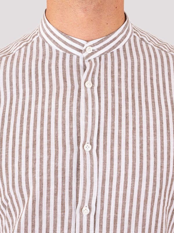 4. Chemise pour homme à col mandarin avec détails rayés, en mélange de coton et de lin Rayures brunes MANUEL RITZ 4032e604l263200