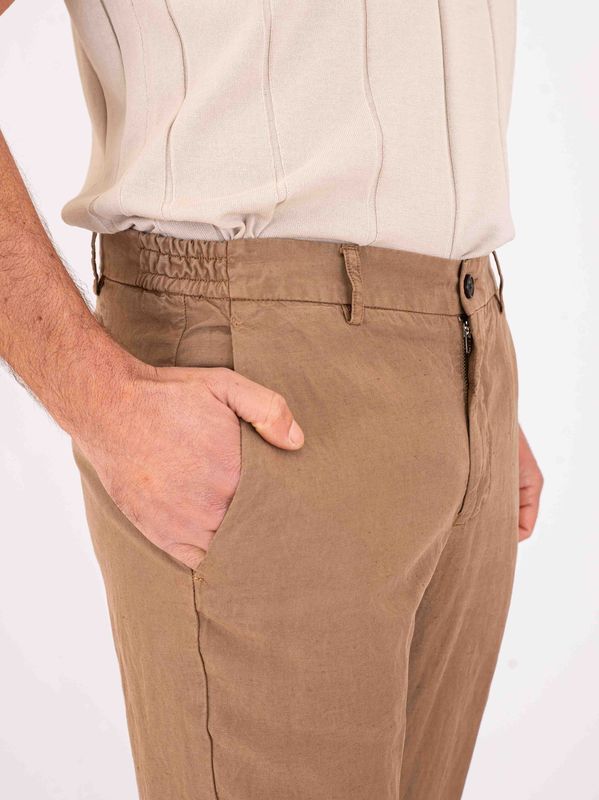 4. Berwich men's trousers in linen blend, lightweight and breathable fabric Honey Berwich pu19morelloelax-gdol0760