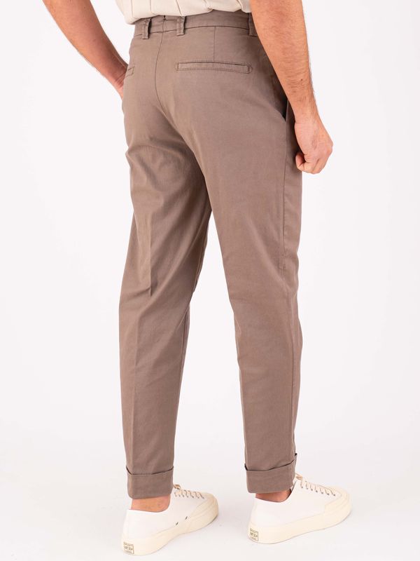 3. Berwich men's trousers in cotton blend with pleats on the front Turtledove Berwich pu19chiaia-gdol0015x