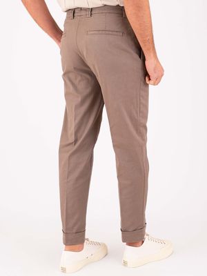 3. Berwich men's trousers in cotton blend with pleats on the front Turtledove
