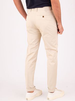 3. Pantalon Berwich pour homme en coton, à la coupe épurée et à plis. Écru