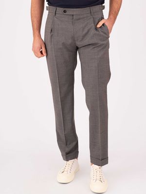 1. Men's Berwich trousers in cool wool with a clean cut Grey