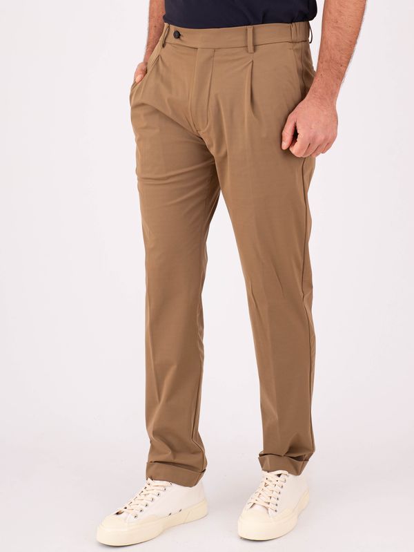 2. Berwich men's trousers in technical fabric with front pleats Camel Berwich pu19xretromg1751x