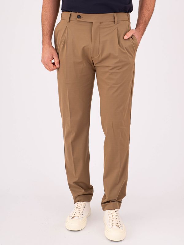 1. Berwich men's trousers in technical fabric with front pleats Camel Berwich pu19xretromg1751x