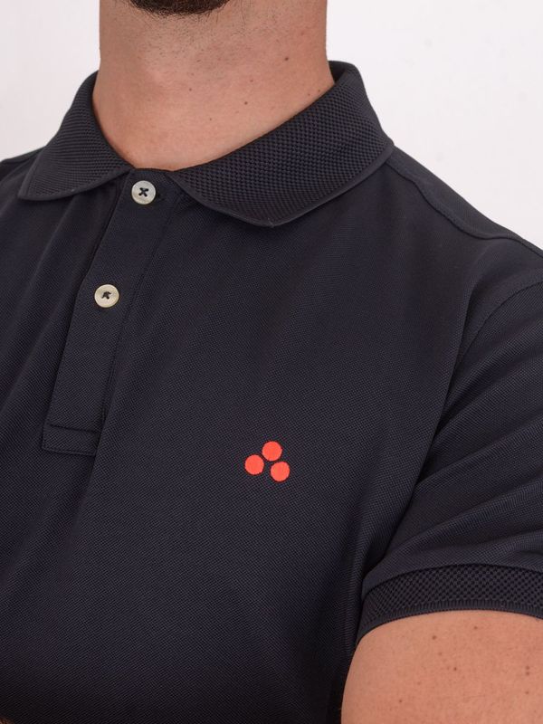 4. Polo Peuterey pour homme en tissu technique, respirant et léger. Bleu Peuterey peu546999011993