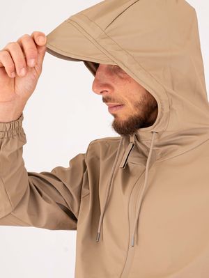 4. Giubbino impermeabile Rains Storm Breaker con cappuccio Beige