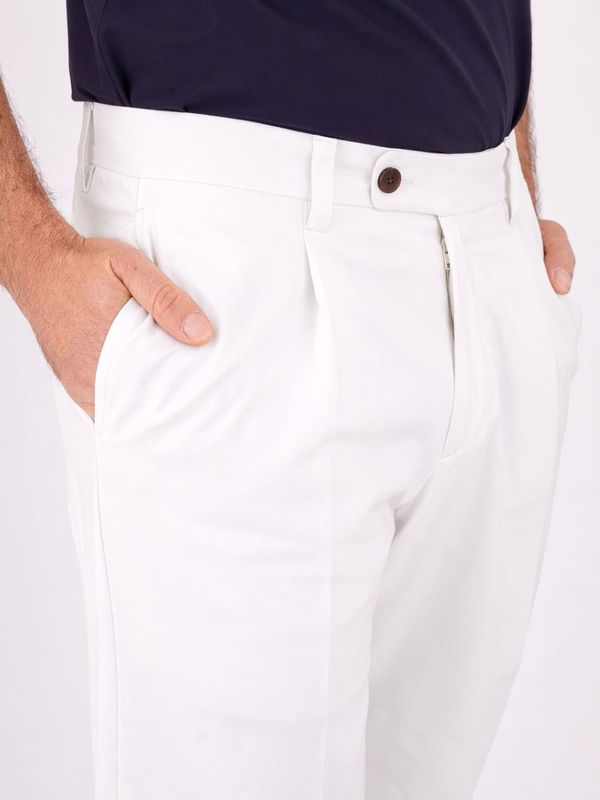 4. Pantalone uomo Devorè in misto cotone con linee sartoriali e pinces Bianco Devorè dvr5c-g1045