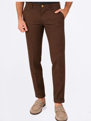 1. Pantalone Uomo Re-Hash in Lyocell e Cotone con Vestibilità Slim Elegante Marrone