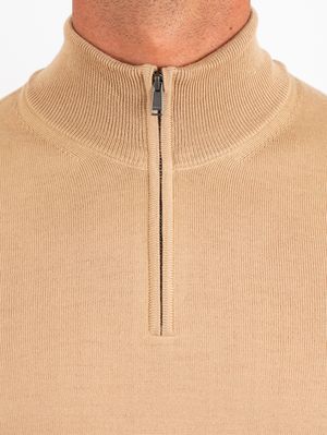 4. Pull en laine pour homme BOSS, col montant et demi-zip Beige