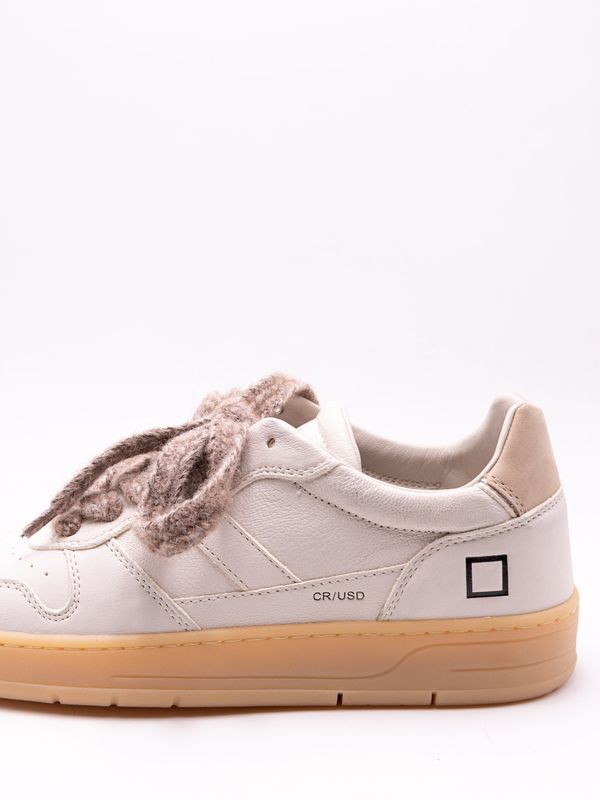 3. Sneakers Uomo D.A.T.E. Court 2.0 in Pelle Bianca con Suola Miele Bianco D.A.T.E. m451-c2-us-wh