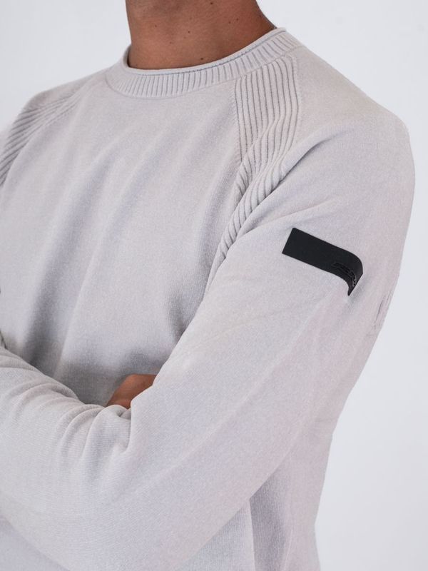 4. Pull en maille chenille extensible à col rond en velours RRD pour homme Glace RRD w26132