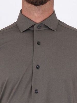4. Xacus Active Men's Shirt in Evolution Fit Technical Fabric Brown